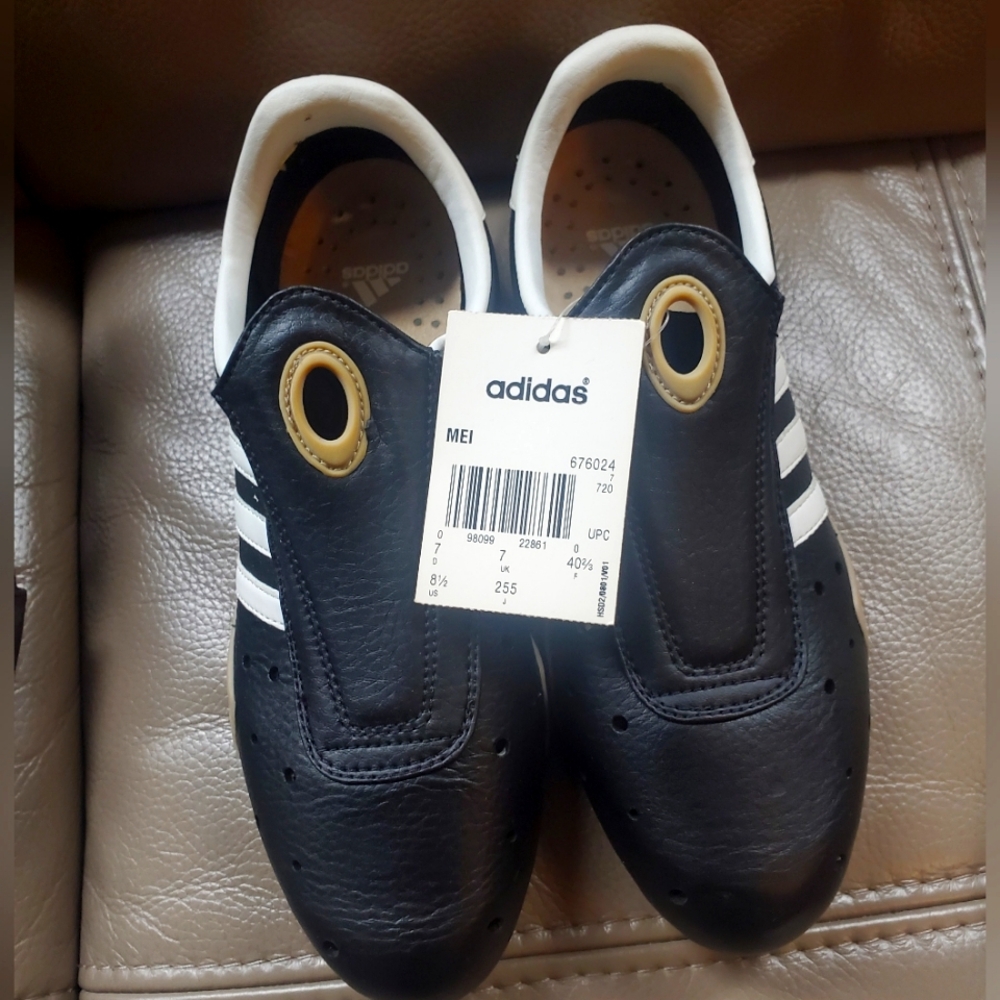 Adidas MEI Vintage Yoga Shoe Black & White Women Size 8.5